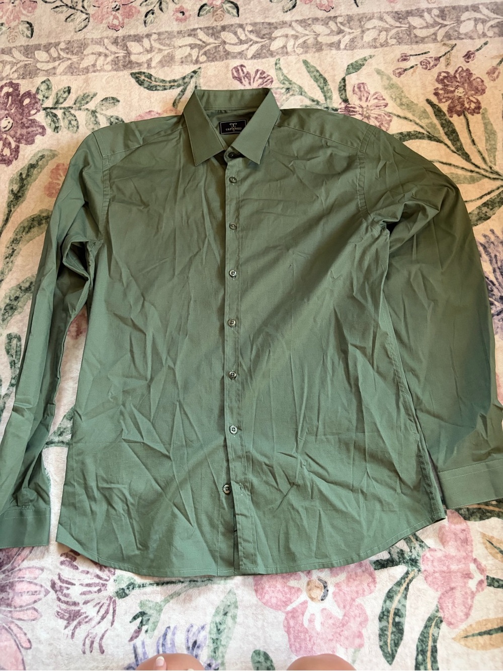 Men's Olive Green Long-Sleeve Dress Shirt - Tailored Button-Up